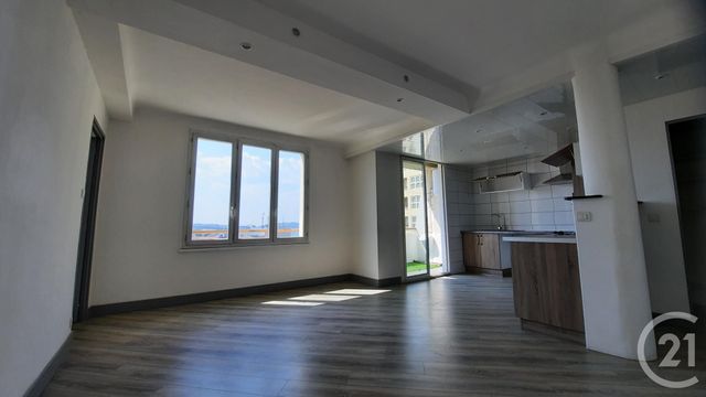 Afficher la photo en grand Appartement T3 à louer - 3 pièces - 55.01 m2 - TOULON - 83 - PROVENCE-ALPES-COTE-D-AZUR - Century 21 Cap Sicié Immobilier