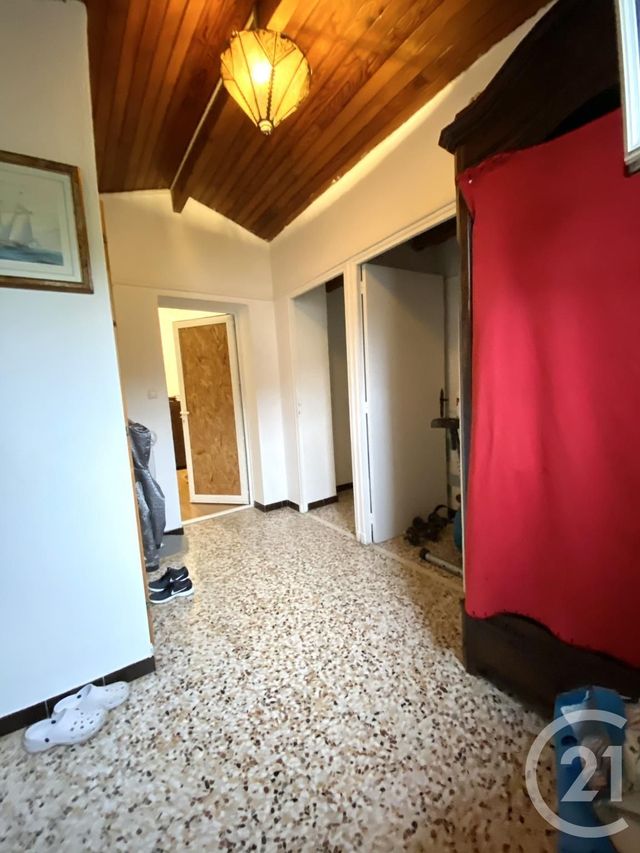 Afficher la photo en grand Appartement F5 à vendre - 5 pièces - 85.73 m2 - TOULON - 83 - PROVENCE-ALPES-COTE-D-AZUR - Century 21 Cap Sicié Immobilier