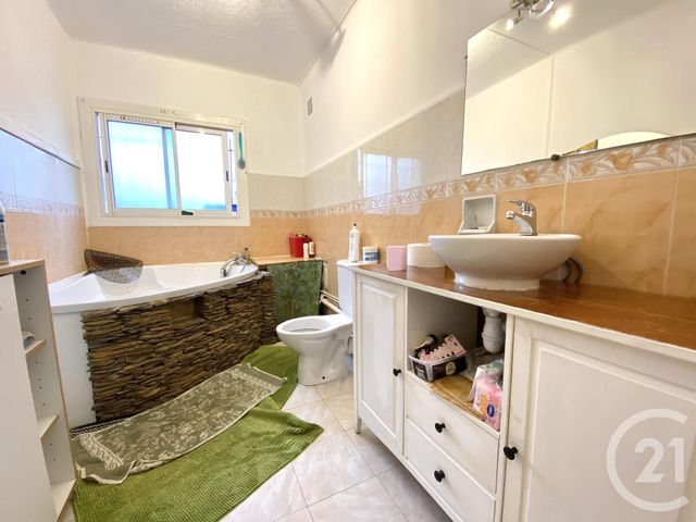 Afficher la photo en grand Appartement F5 à vendre - 5 pièces - 85.73 m2 - TOULON - 83 - PROVENCE-ALPES-COTE-D-AZUR - Century 21 Cap Sicié Immobilier