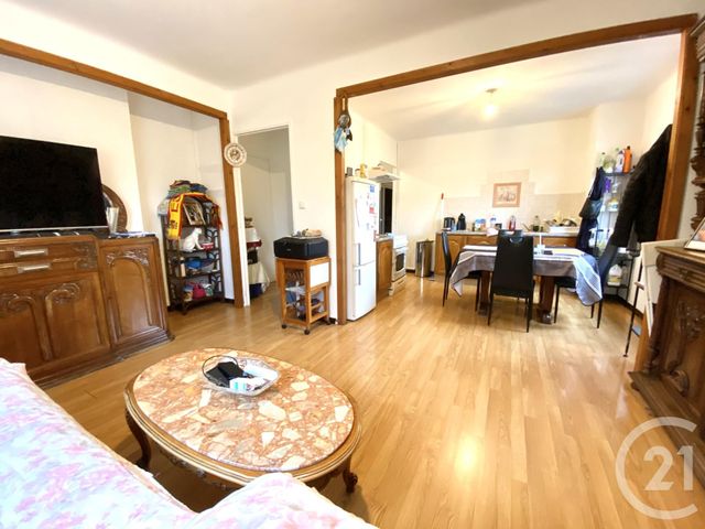 Afficher la photo en grand Appartement F5 à vendre - 5 pièces - 85.73 m2 - TOULON - 83 - PROVENCE-ALPES-COTE-D-AZUR - Century 21 Cap Sicié Immobilier