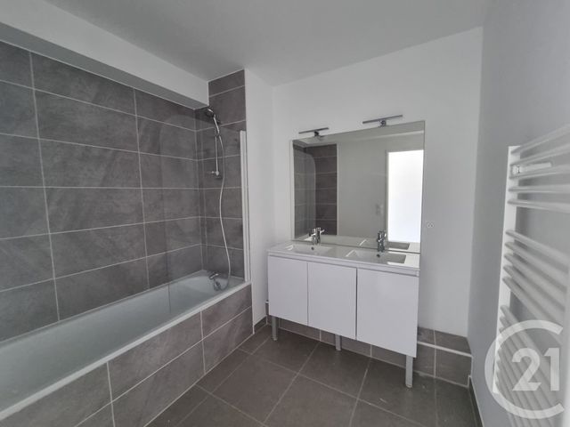 Appartement F4 à vendre - 4 pièces - 77.96 m2 - LA SEYNE SUR MER - 83 - PROVENCE-ALPES-COTE-D-AZUR - Century 21 Cap Sicié Immobilier