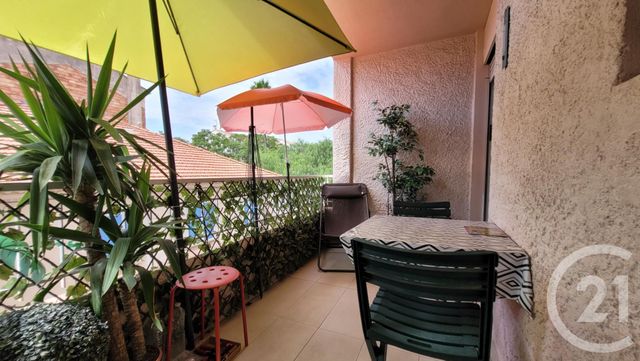 Appartement F3 à vendre - 3 pièces - 74.04 m2 - SANARY SUR MER - 83 - PROVENCE-ALPES-COTE-D-AZUR - Century 21 Cap Sicié Immobilier