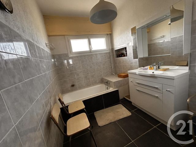 Appartement T2 à vendre - 2 pièces - 58.52 m2 - LA SEYNE SUR MER - 83 - PROVENCE-ALPES-COTE-D-AZUR - Century 21 Cap Sicié Immobilier