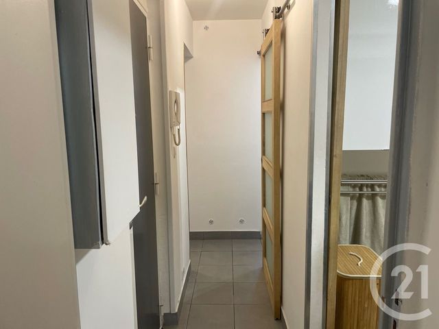 Afficher la photo en grand Appartement F3 à vendre - 3 pièces - 64.1 m2 - LA SEYNE SUR MER - 83 - PROVENCE-ALPES-COTE-D-AZUR - Century 21 Cap Sicié Immobilier