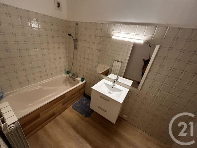 Appartement F5 à vendre - 5 pièces - 79.88 m2 - LA SEYNE SUR MER - 83 - PROVENCE-ALPES-COTE-D-AZUR - Century 21 Cap Sicié Immobilier