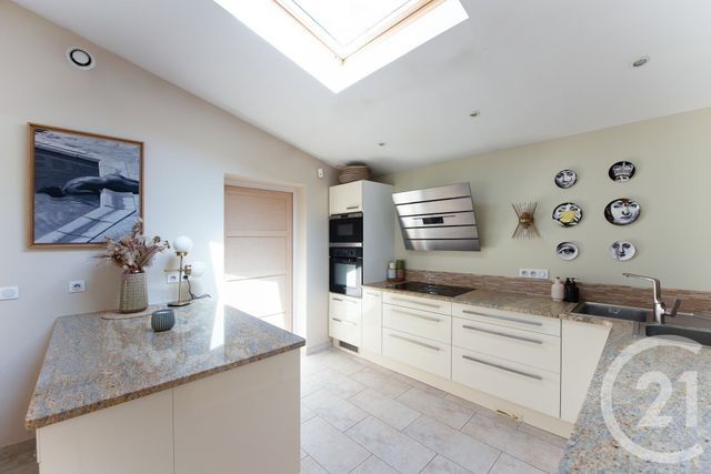 maison à vendre - 6 pièces - 173.6 m2 - CAMPS LA SOURCE - 83 - PROVENCE-ALPES-COTE-D-AZUR - Century 21 Cap Sicié Immobilier