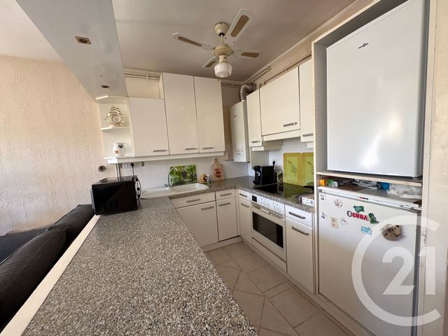 Appartement F3 à vendre - 3 pièces - 77.3 m2 - ST MANDRIER SUR MER - 83 - PROVENCE-ALPES-COTE-D-AZUR - Century 21 Cap Sicié Immobilier