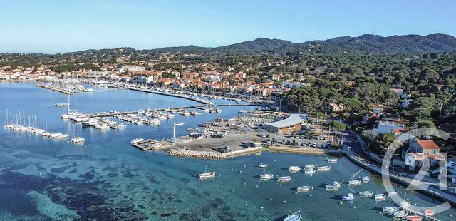 Appartement F1 à vendre - 1 pièce - 29.2 m2 - SIX FOURS LES PLAGES - 83 - PROVENCE-ALPES-COTE-D-AZUR - Century 21 Cap Sicié Immobilier