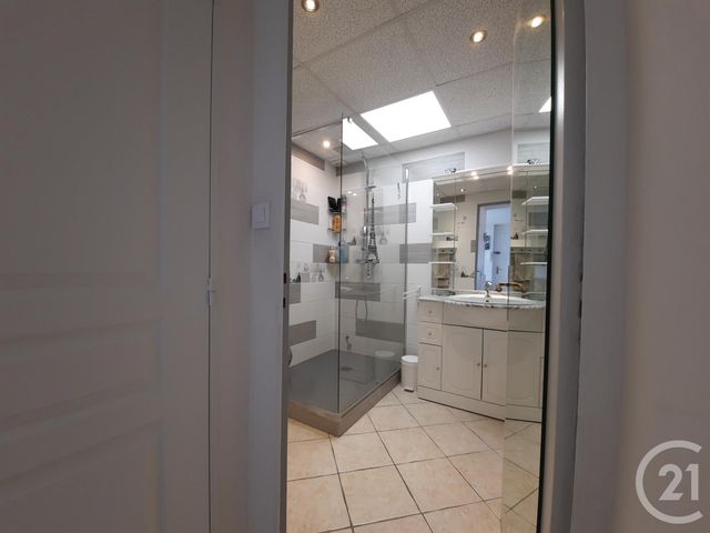 Afficher la photo en grand Appartement F3 à vendre - 3 pièces - 64.13 m2 - LA SEYNE SUR MER - 83 - PROVENCE-ALPES-COTE-D-AZUR - Century 21 Cap Sicié Immobilier