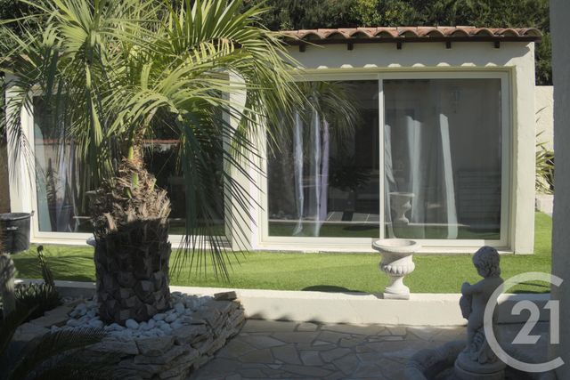maison à vendre - 7 pièces - 160.0 m2 - SIX FOURS LES PLAGES - 83 - PROVENCE-ALPES-COTE-D-AZUR - Century 21 Cap Sicié Immobilier maison à vendre - 7 pièces - 160.0 m2 - SIX FOURS LES PLAGES - 83 - PROVENCE-ALPES-COTE-D-AZUR - Century 21 Cap Sicié Immobilier