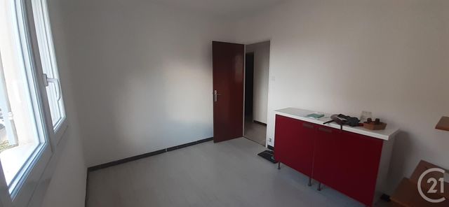 Afficher la photo en grand Appartement F3 à vendre - 3 pièces - 66.05 m2 - LA SEYNE SUR MER - 83 - PROVENCE-ALPES-COTE-D-AZUR - Century 21 Cap Sicié Immobilier
