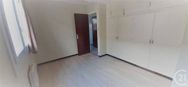 Afficher la photo en grand Appartement F3 à vendre - 3 pièces - 66.05 m2 - LA SEYNE SUR MER - 83 - PROVENCE-ALPES-COTE-D-AZUR - Century 21 Cap Sicié Immobilier