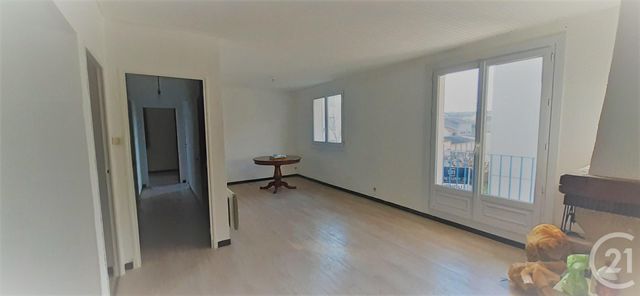Afficher la photo en grand Appartement F3 à vendre - 3 pièces - 66.05 m2 - LA SEYNE SUR MER - 83 - PROVENCE-ALPES-COTE-D-AZUR - Century 21 Cap Sicié Immobilier