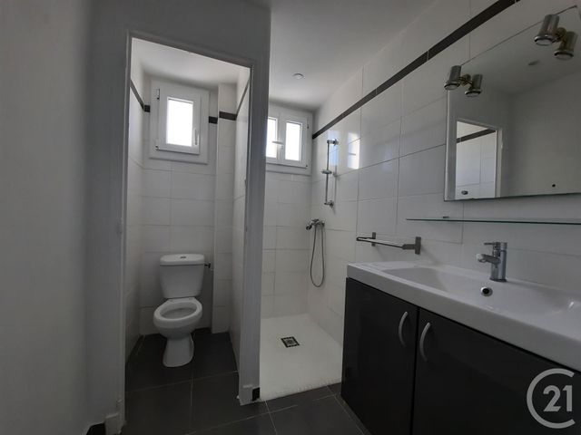 Appartement T3 à vendre - 3 pièces - 49.18 m2 - LA SEYNE SUR MER - 83 - PROVENCE-ALPES-COTE-D-AZUR - Century 21 Cap Sicié Immobilier Appartement T3 à vendre - 3 pièces - 49.18 m2 - LA SEYNE SUR MER - 83 - PROVENCE-ALPES-COTE-D-AZUR - Century 21 Cap Sicié Immobilier