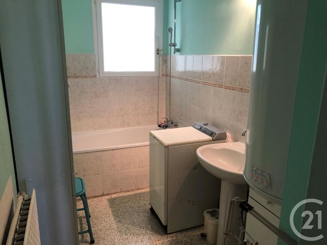 Afficher la photo en grand Appartement T3 à vendre - 3 pièces - 68.16 m2 - LA SEYNE SUR MER - 83 - PROVENCE-ALPES-COTE-D-AZUR - Century 21 Cap Sicié Immobilier