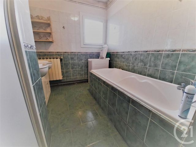 Afficher la photo en grand Appartement T3 à vendre - 3 pièces - 60.54 m2 - LA SEYNE SUR MER - 83 - PROVENCE-ALPES-COTE-D-AZUR - Century 21 Cap Sicié Immobilier