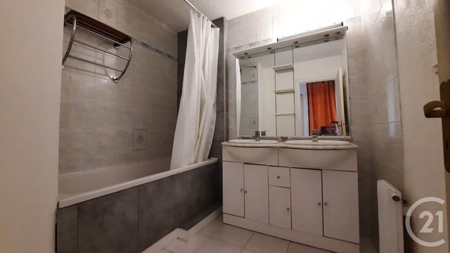 Afficher la photo en grand Appartement T4 à louer - 4 pièces - 72.76 m2 - LA SEYNE SUR MER - 83 - PROVENCE-ALPES-COTE-D-AZUR - Century 21 Cap Sicié Immobilier