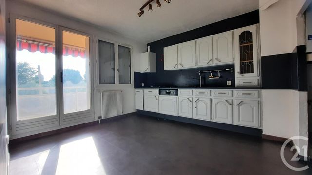 Afficher la photo en grand Appartement T4 à louer - 4 pièces - 72.76 m2 - LA SEYNE SUR MER - 83 - PROVENCE-ALPES-COTE-D-AZUR - Century 21 Cap Sicié Immobilier