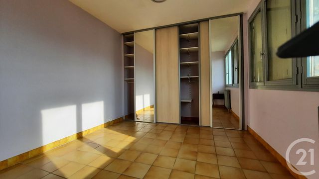 Afficher la photo en grand Appartement T4 à louer - 4 pièces - 72.76 m2 - LA SEYNE SUR MER - 83 - PROVENCE-ALPES-COTE-D-AZUR - Century 21 Cap Sicié Immobilier