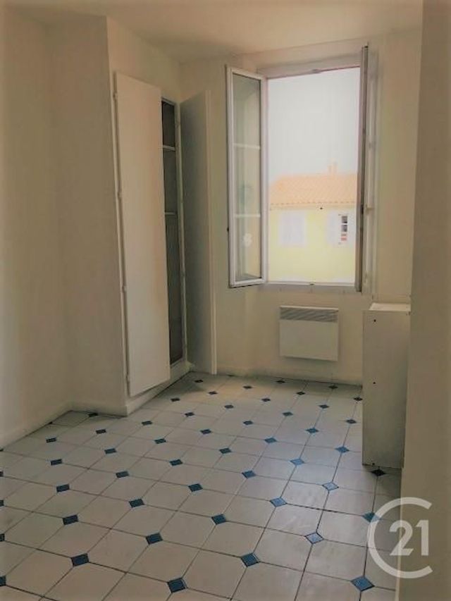 Afficher la photo en grand Appartement T2 à louer - 2 pièces - 32.82 m2 - LA SEYNE SUR MER - 83 - PROVENCE-ALPES-COTE-D-AZUR - Century 21 Cap Sicié Immobilier