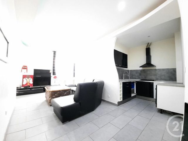 Afficher la photo en grand Studio à vendre - 1 pièce - 58.37 m2 - LA SEYNE SUR MER - 83 - PROVENCE-ALPES-COTE-D-AZUR - Century 21 Cap Sicié Immobilier