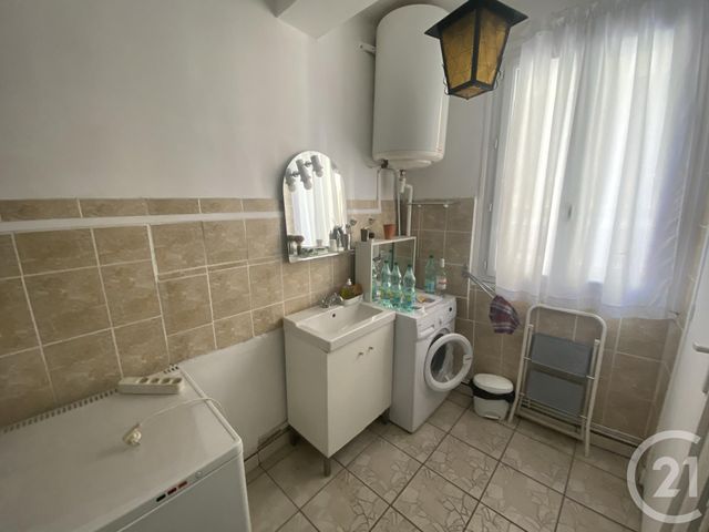 Afficher la photo en grand Studio à vendre - 1 pièce - 27.55 m2 - LA SEYNE SUR MER - 83 - PROVENCE-ALPES-COTE-D-AZUR - Century 21 Cap Sicié Immobilier