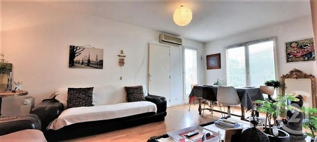 Appartement F4 à vendre - 4 pièces - 75.72 m2 - OLLIOULES - 83 - PROVENCE-ALPES-COTE-D-AZUR - Century 21 Cap Sicié Immobilier Appartement F4 à vendre - 4 pièces - 75.72 m2 - OLLIOULES - 83 - PROVENCE-ALPES-COTE-D-AZUR - Century 21 Cap Sicié Immobilier
