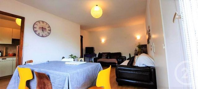 Appartement F4 à vendre - 4 pièces - 75.72 m2 - OLLIOULES - 83 - PROVENCE-ALPES-COTE-D-AZUR - Century 21 Cap Sicié Immobilier Appartement F4 à vendre - 4 pièces - 75.72 m2 - OLLIOULES - 83 - PROVENCE-ALPES-COTE-D-AZUR - Century 21 Cap Sicié Immobilier