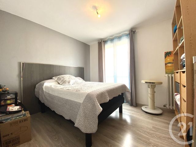 Appartement T4 à vendre - 4 pièces - 77.42 m2 - LA SEYNE SUR MER - 83 - PROVENCE-ALPES-COTE-D-AZUR - Century 21 Cap Sicié Immobilier Appartement T4 à vendre - 4 pièces - 77.42 m2 - LA SEYNE SUR MER - 83 - PROVENCE-ALPES-COTE-D-AZUR - Century 21 Cap Sicié Immobilier