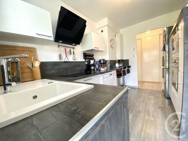 Appartement T4 à vendre - 4 pièces - 77.42 m2 - LA SEYNE SUR MER - 83 - PROVENCE-ALPES-COTE-D-AZUR - Century 21 Cap Sicié Immobilier Appartement T4 à vendre - 4 pièces - 77.42 m2 - LA SEYNE SUR MER - 83 - PROVENCE-ALPES-COTE-D-AZUR - Century 21 Cap Sicié Immobilier