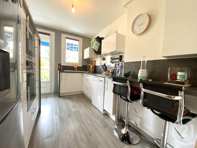 Appartement T4 à vendre - 4 pièces - 77.42 m2 - LA SEYNE SUR MER - 83 - PROVENCE-ALPES-COTE-D-AZUR - Century 21 Cap Sicié Immobilier Appartement T4 à vendre - 4 pièces - 77.42 m2 - LA SEYNE SUR MER - 83 - PROVENCE-ALPES-COTE-D-AZUR - Century 21 Cap Sicié Immobilier