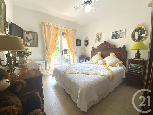 Afficher la photo en grand maison à vendre - 8 pièces - 204.69 m2 - SIX FOURS LES PLAGES - 83 - PROVENCE-ALPES-COTE-D-AZUR - Century 21 Cap Sicié Immobilier