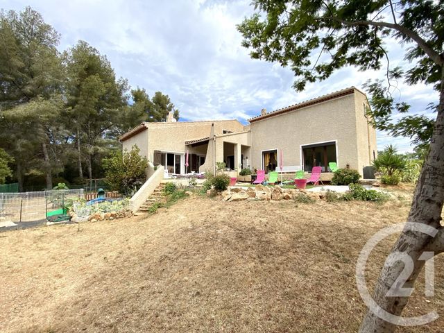 Afficher la photo en grand maison à vendre - 8 pièces - 204.69 m2 - SIX FOURS LES PLAGES - 83 - PROVENCE-ALPES-COTE-D-AZUR - Century 21 Cap Sicié Immobilier