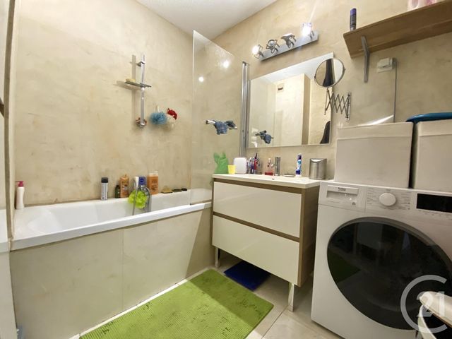 Afficher la photo en grand Appartement F4 à vendre - 4 pièces - 82.69 m2 - LA SEYNE SUR MER - 83 - PROVENCE-ALPES-COTE-D-AZUR - Century 21 Cap Sicié Immobilier