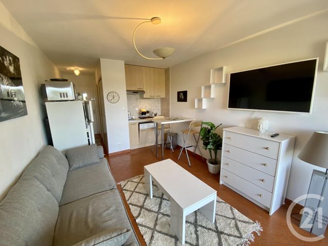 Afficher la photo en grand Appartement F1 à vendre - 1 pièce - 20.3 m2 - ST MANDRIER SUR MER - 83 - PROVENCE-ALPES-COTE-D-AZUR - Century 21 Cap Sicié Immobilier