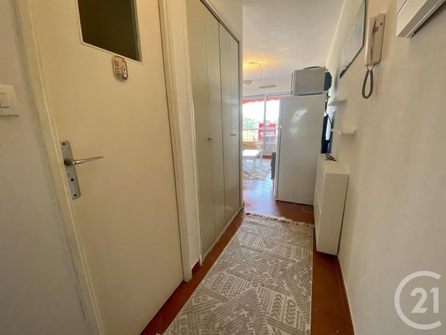 Afficher la photo en grand Appartement F1 à vendre - 1 pièce - 20.3 m2 - ST MANDRIER SUR MER - 83 - PROVENCE-ALPES-COTE-D-AZUR - Century 21 Cap Sicié Immobilier