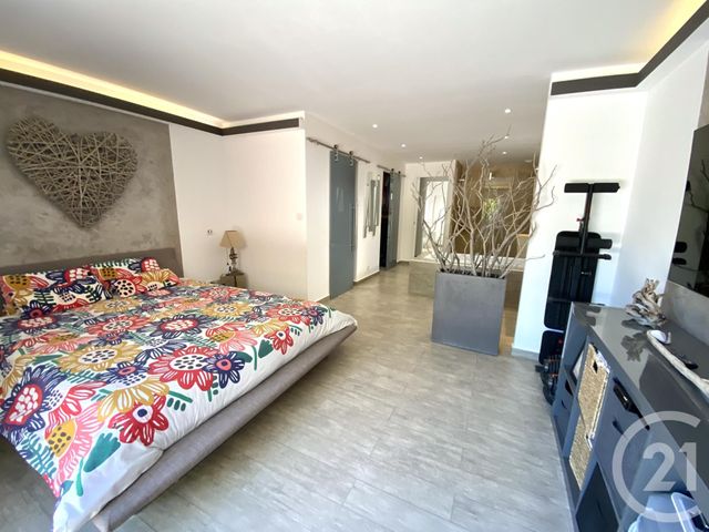 Afficher la photo en grand maison à vendre - 6 pièces - 200.0 m2 - LA SEYNE SUR MER - 83 - PROVENCE-ALPES-COTE-D-AZUR - Century 21 Cap Sicié Immobilier