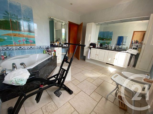 maison à vendre - 9 pièces - 242.54 m2 - LA SEYNE SUR MER - 83 - PROVENCE-ALPES-COTE-D-AZUR - Century 21 Cap Sicié Immobilier