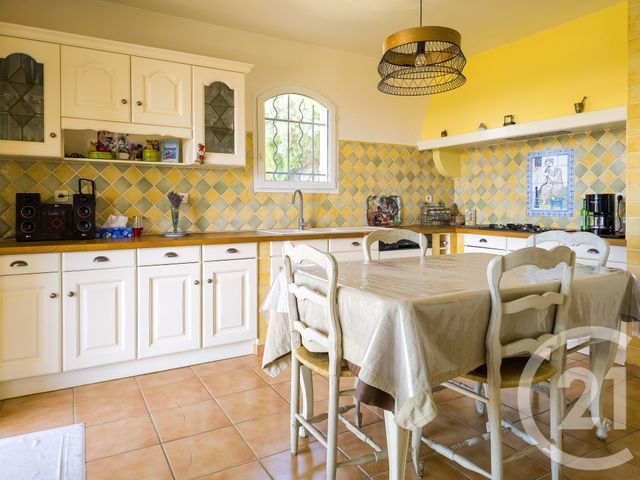 maison à vendre - 10 pièces - 221.26 m2 - OLLIOULES - 83 - PROVENCE-ALPES-COTE-D-AZUR - Century 21 Cap Sicié Immobilier