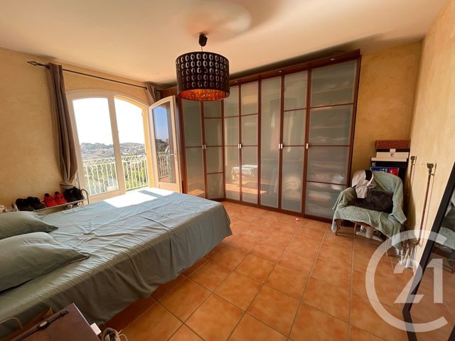 maison à vendre - 10 pièces - 221.26 m2 - OLLIOULES - 83 - PROVENCE-ALPES-COTE-D-AZUR - Century 21 Cap Sicié Immobilier