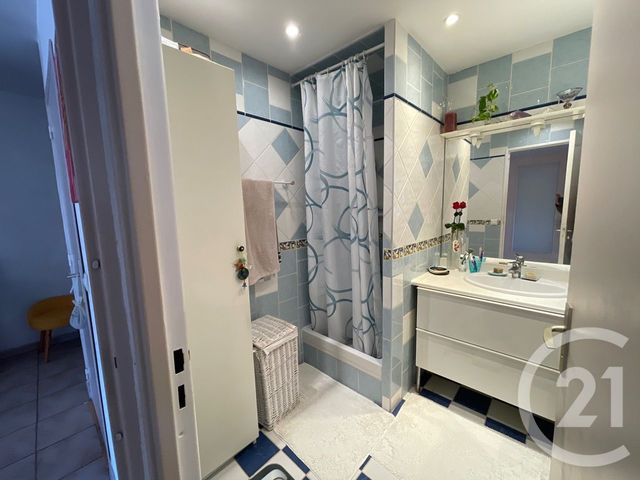 Appartement F4 à vendre - 4 pièces - 86.72 m2 - LA SEYNE SUR MER - 83 - PROVENCE-ALPES-COTE-D-AZUR - Century 21 Cap Sicié Immobilier