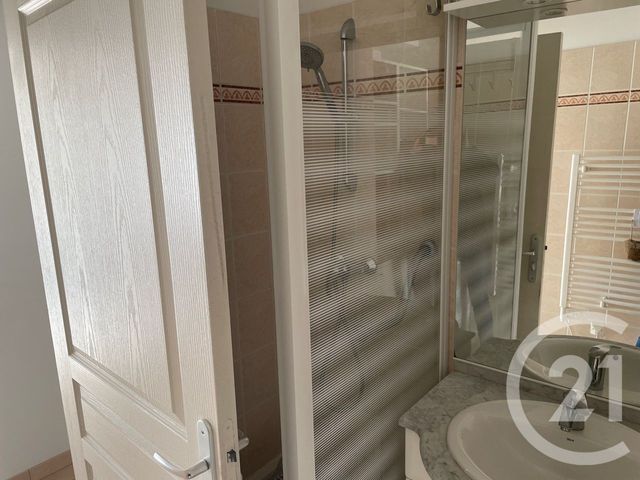 Appartement F3 à vendre - 3 pièces - 72.03 m2 - LA SEYNE SUR MER - 83 - PROVENCE-ALPES-COTE-D-AZUR - Century 21 Cap Sicié Immobilier