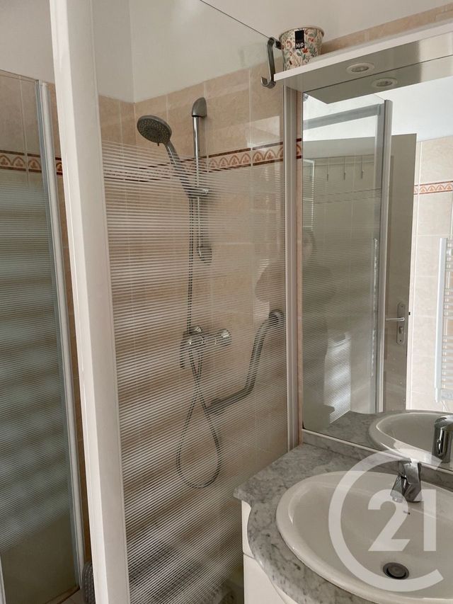 Appartement F3 à vendre - 3 pièces - 72.03 m2 - LA SEYNE SUR MER - 83 - PROVENCE-ALPES-COTE-D-AZUR - Century 21 Cap Sicié Immobilier