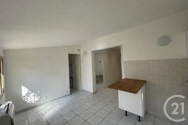 Appartement F3 à vendre - 3 pièces - 60.83 m2 - LA SEYNE SUR MER - 83 - PROVENCE-ALPES-COTE-D-AZUR - Century 21 Cap Sicié Immobilier