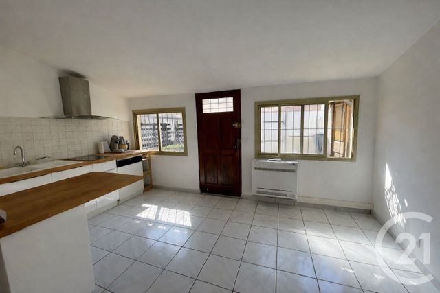 Appartement F3 à vendre - 3 pièces - 60.83 m2 - LA SEYNE SUR MER - 83 - PROVENCE-ALPES-COTE-D-AZUR - Century 21 Cap Sicié Immobilier