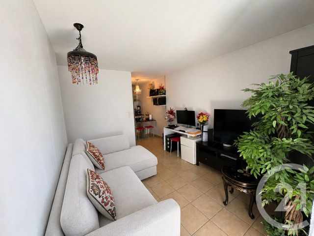Appartement F1 à vendre - 1 pièce - 33.97 m2 - LA SEYNE SUR MER - 83 - PROVENCE-ALPES-COTE-D-AZUR - Century 21 Cap Sicié Immobilier