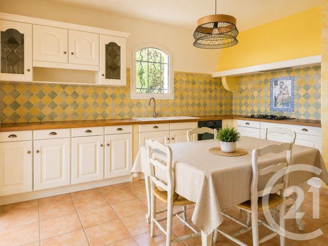 maison à vendre - 10 pièces - 225.0 m2 - OLLIOULES - 83 - PROVENCE-ALPES-COTE-D-AZUR - Century 21 Cap Sicié Immobilier