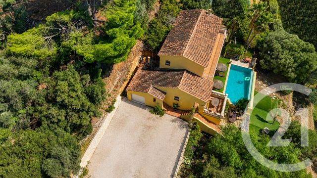 maison à vendre - 10 pièces - 225.0 m2 - OLLIOULES - 83 - PROVENCE-ALPES-COTE-D-AZUR - Century 21 Cap Sicié Immobilier