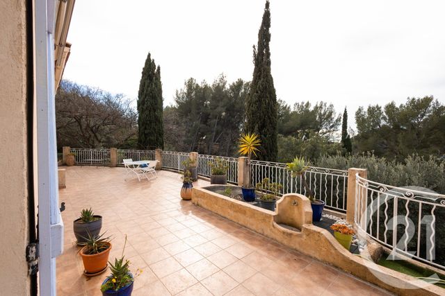 maison à vendre - 8 pièces - 239.0 m2 - OLLIOULES - 83 - PROVENCE-ALPES-COTE-D-AZUR - Century 21 Cap Sicié Immobilier