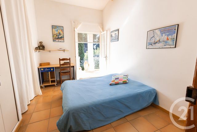 maison à vendre - 8 pièces - 239.0 m2 - OLLIOULES - 83 - PROVENCE-ALPES-COTE-D-AZUR - Century 21 Cap Sicié Immobilier